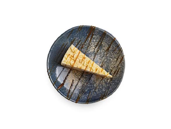 white chocolate + ginger cheesecake (v)