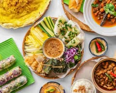 HOI AN - Vietnamese street food and cafe