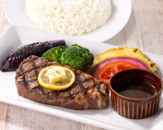サーロインステーキ約200g（炭焼香醤油ソース）ライス付 Sirloin Steak about 200g (Soy sauce with charcoal-grilled aroma) with Rice
