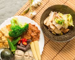 雞房重地脆皮鹹水雞 桃園平鎮店