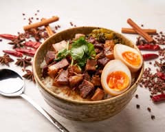 台湾夜市のルーローハン 千駄木キッチン