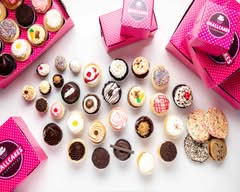 SmallCakes Cupcakery (6261 Hwy 6)