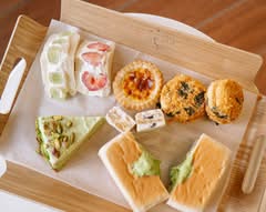 Bloom Bakery & Cafe (Across Peabody Hotel)