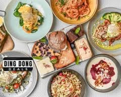 Ootong and Lincoln Cafe