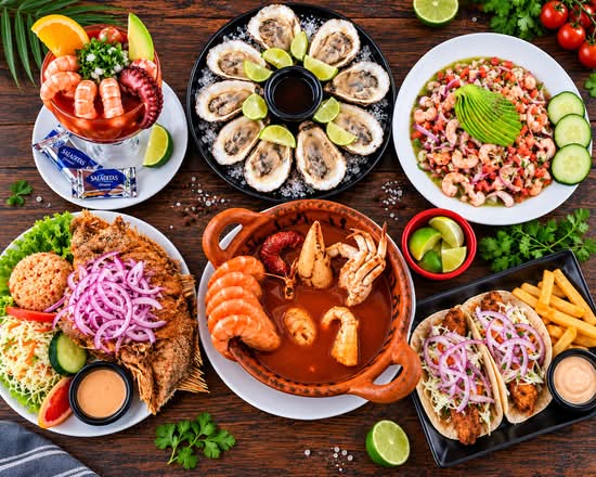 The Happy Fish (Cancun)