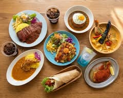 アサイーとタンドリ ーチキン37CAFE
