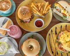 2BEES Cafe (Beachlands Rd)