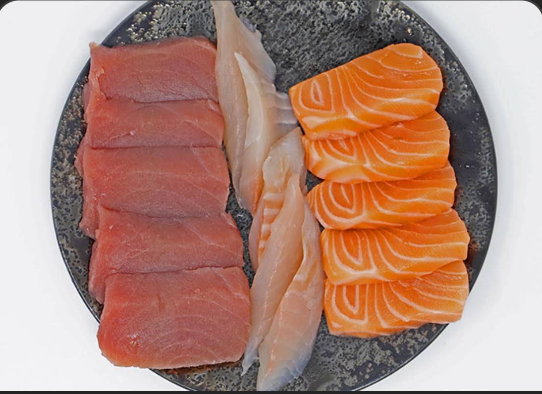 133- Sashimi mix ( Saumon + Thon + Daurade ) crus