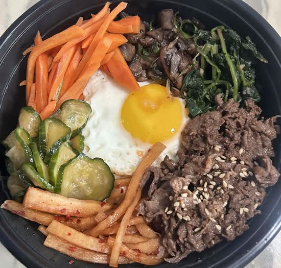 Bulgogi Bibimbap 불고기 비빔밥