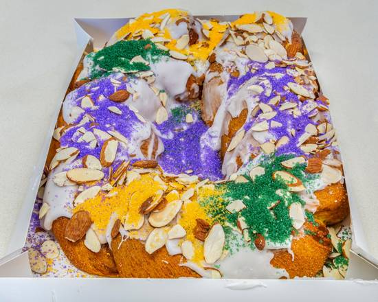 Large Traditional King Cake (Cinnamon)