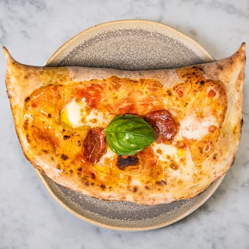 CALZONE SALAMI & RICOTTA / SALAMI & RICOTTA CALZONE