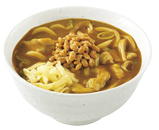 納豆・ハーフチーズ�カレーうどん Curry udon  with natto（fermented soy beans） and cheese (half)