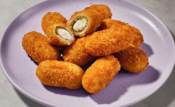 Cheesy Jalapeño Bites 🌶️