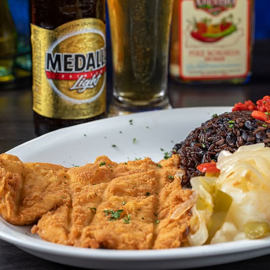 Pechuga de Pollo Empanada / Breaded Chicken Breast
