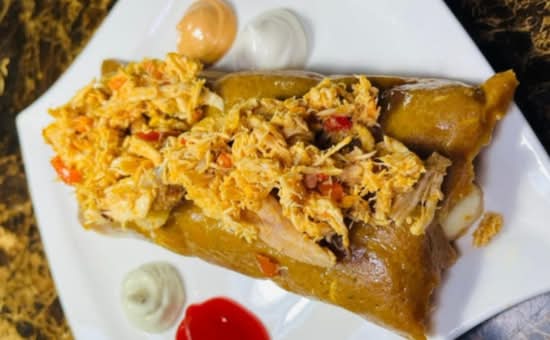 MANJAR EN HOJAS PASTELES.