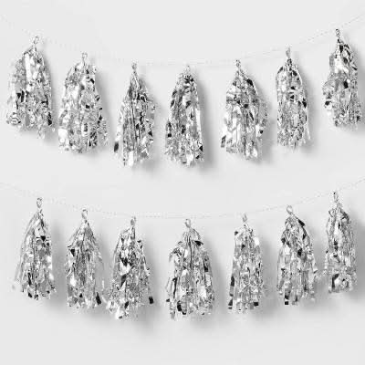 Spritz Tassel Garland, Silver