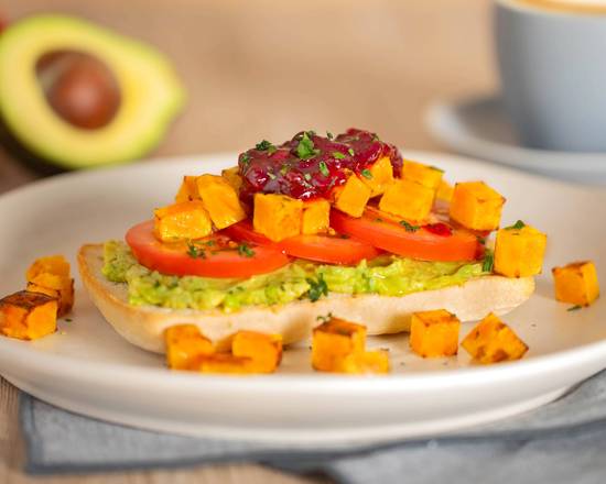 Smashed Avo, Tomato & Roast Pumpkin