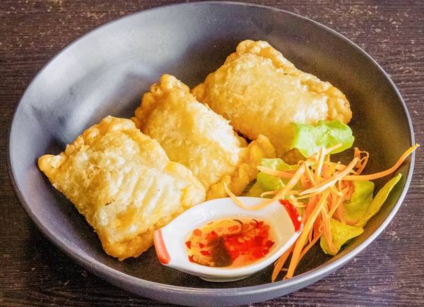 Curry Puff (3 Pcs)