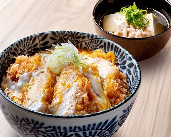 神宮軒のヒレかつどんセット Jinguken Fillet Cutlet Rice Bowl Set