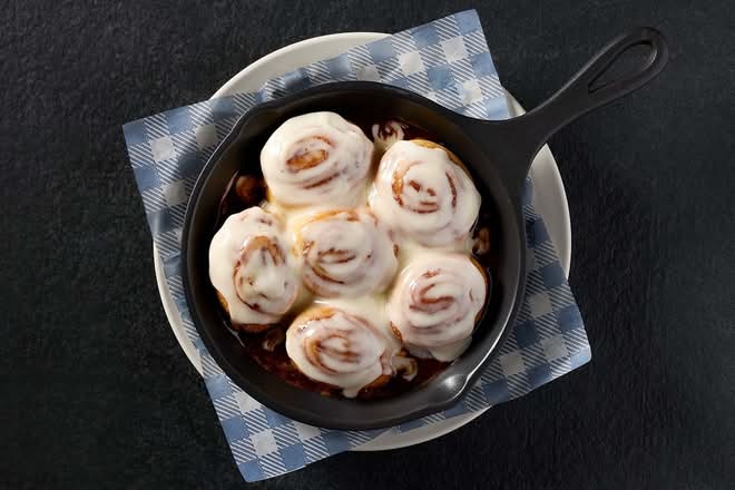 Cinnamon Roll Skillet
