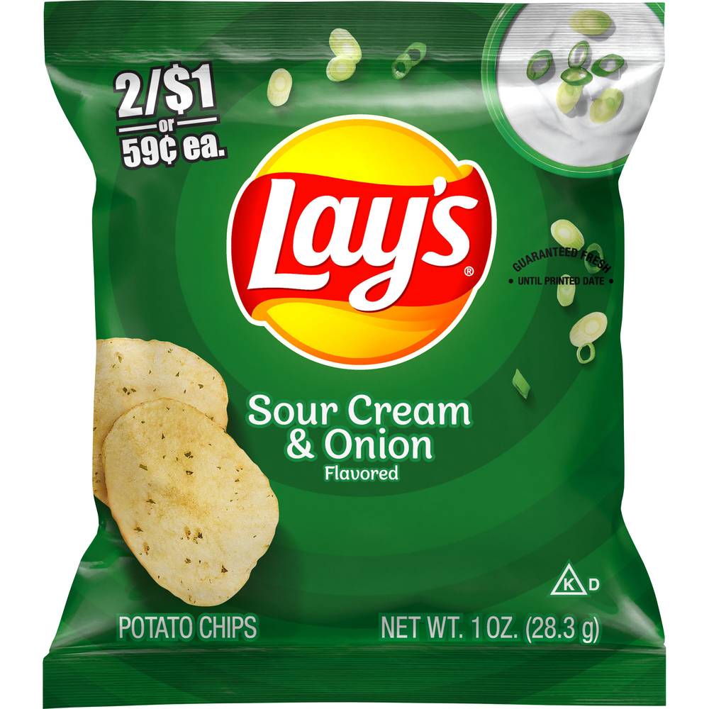 Lay's Potato Chips, Sour Cream-Onion (1 oz)