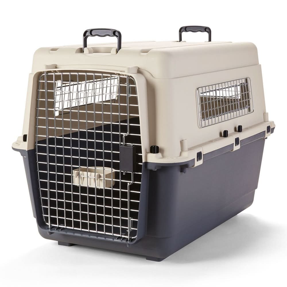 Essentials Plastic Carrier, 36 in