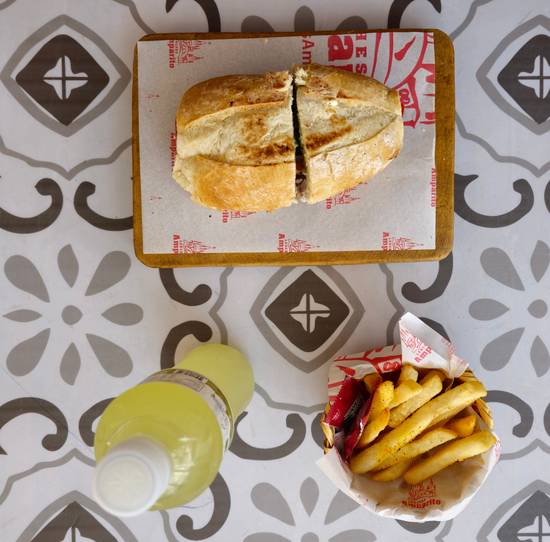 Lonches Amparito (CLOUTHIER)