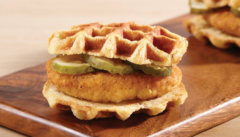 Waffle - Chicken with pickles (475cal)