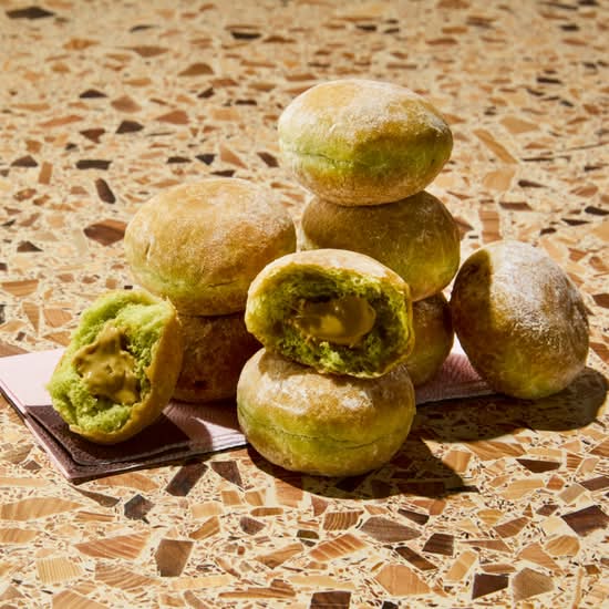 DELIVERY EXCLUSIVE ⭐ Mini Pistachio Doughnuts x9