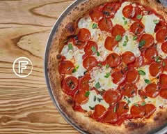 Flippers Pizzeria (Clermont Crossing)