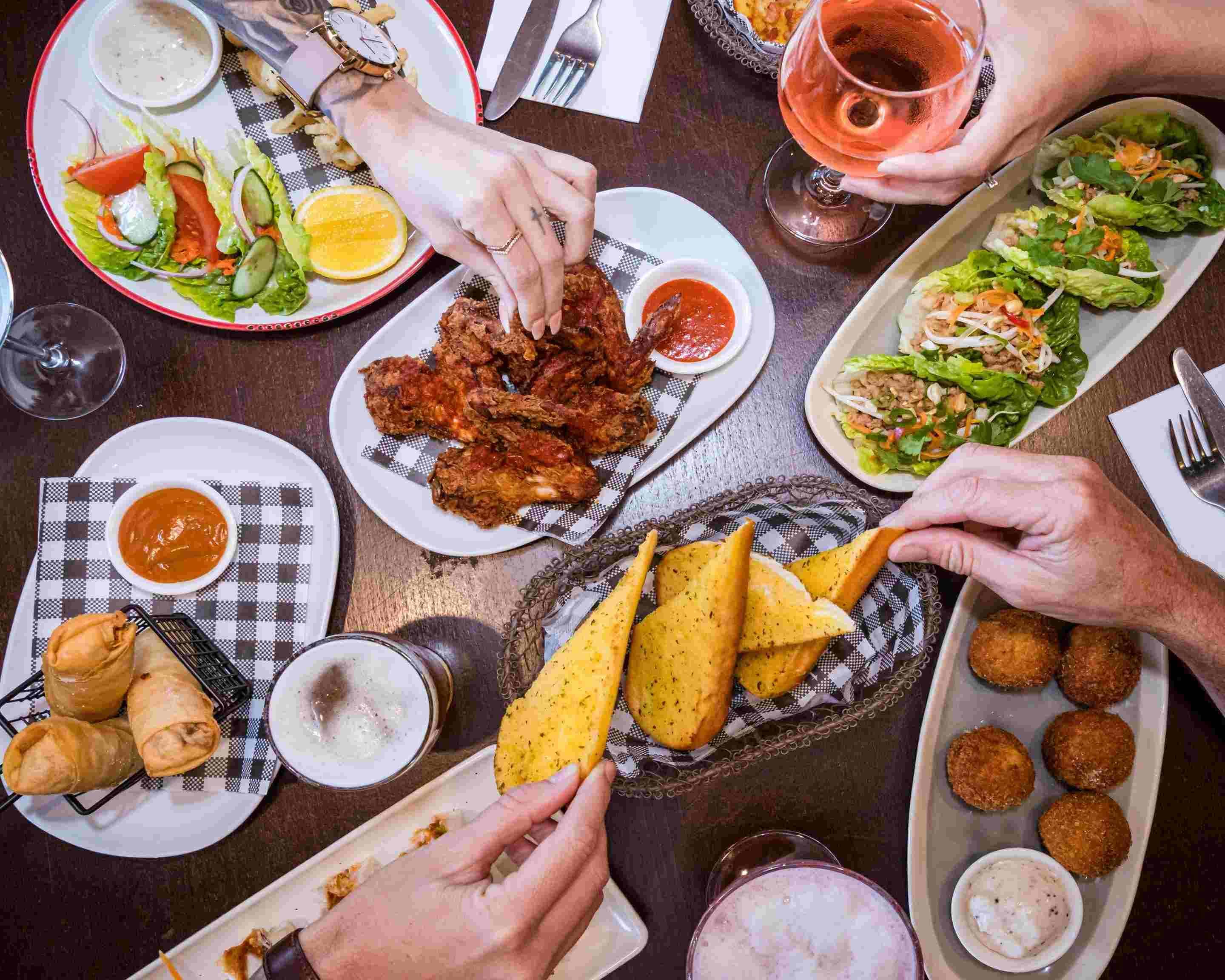 Boomerang Hotel Restaurant Menu Takeout in Mackay Delivery Menu & Prices Uber Eats