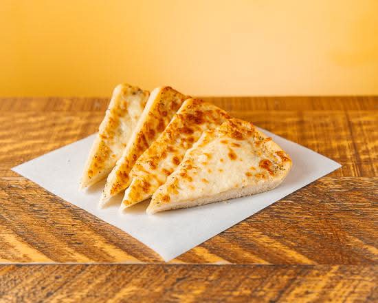 Cheesy Garlic Bread (V)