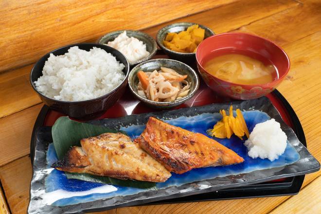 【定食】鯖みりん干し焼き定食 [Set Meal] Grilled Mackerel With Mirin Set Meal