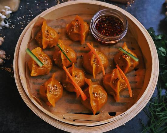 Jiaozi Kurczak Hoisin z Pak-Choi