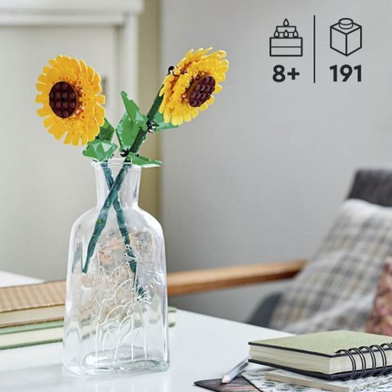 LEGO Sunflowers Building Toy Set (191 ct)