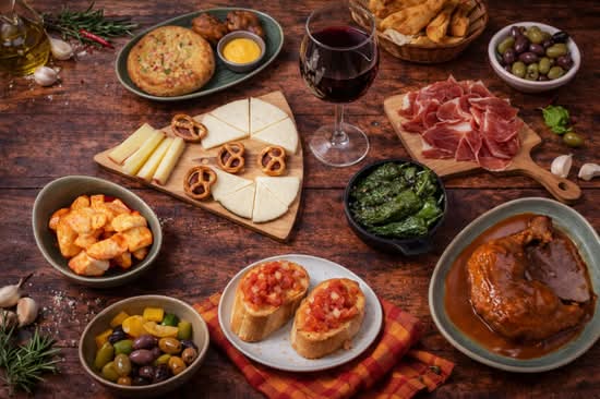 Cristiano Tapas y más