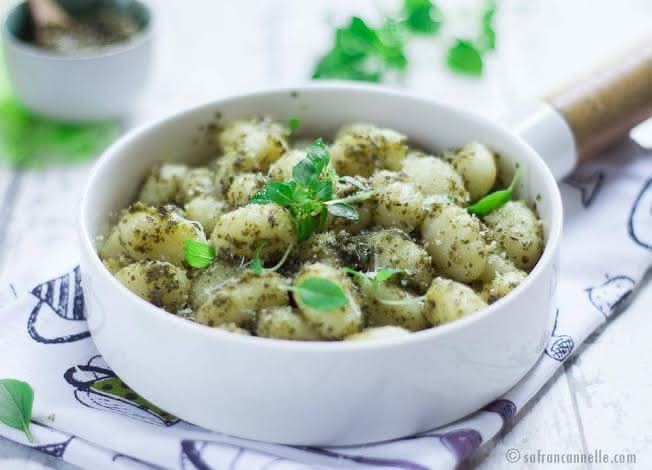 Gnocchi di pesto i parmigiano