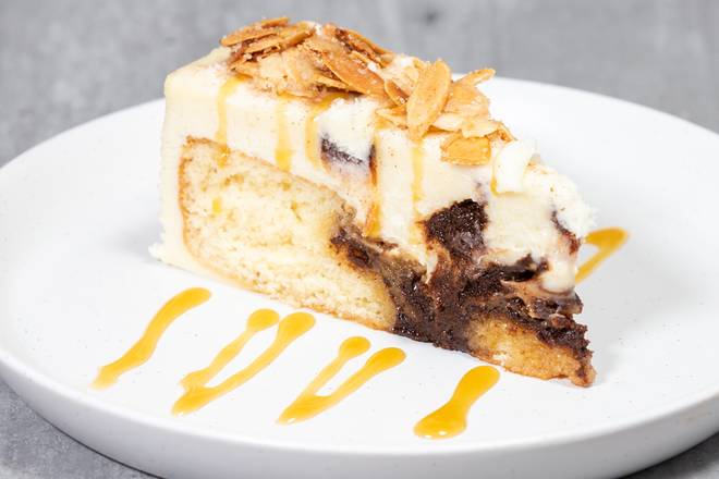 Cinnamon Bun Cheesecake