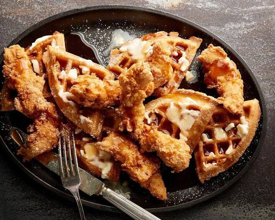 Chicken & Waffles (Brunch)
