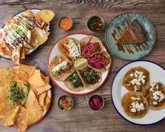 Aztlán Restaurante Mexicano