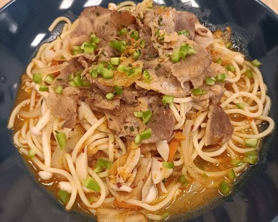 泡菜牛五花義大利麵