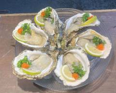 糸島海鮮牡蠣小屋 Oku Ito　Itoshima kaisen kakigoya Oku ito			