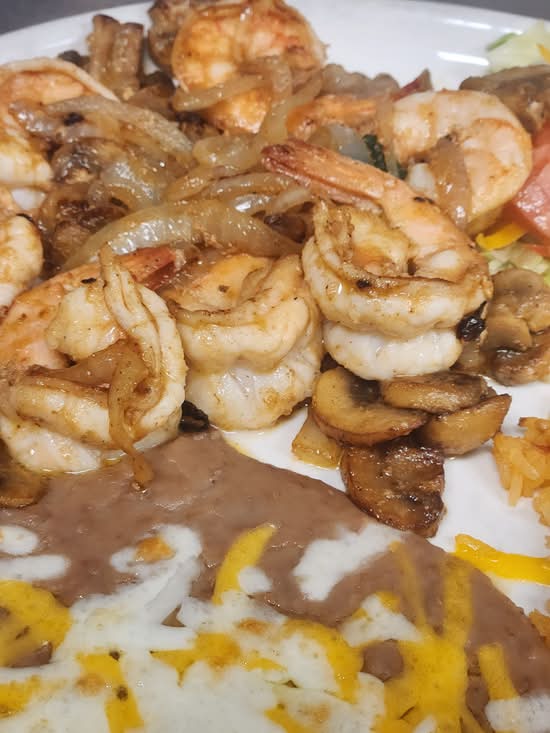 Camarones Mojo de Ajo.
