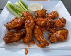 Qb's Bar and Grill (49 West Madison Avenue St.)