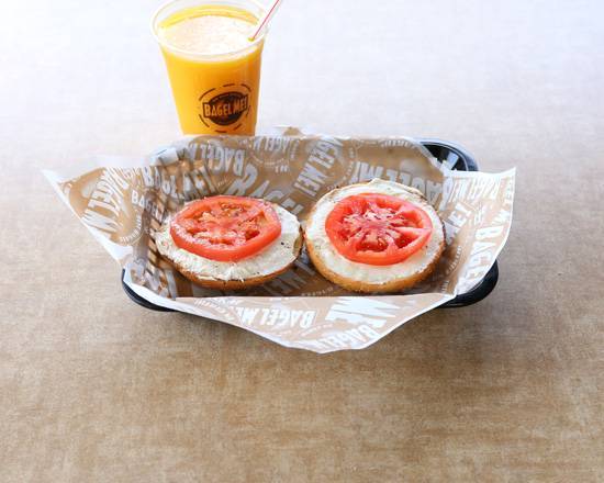 Bagel with Cream Cheese and Tomato