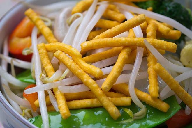 Vegetable Mushroom Chow Mein