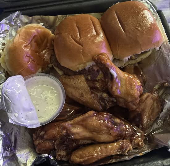 10 Wings, 3 Sliders & Drink