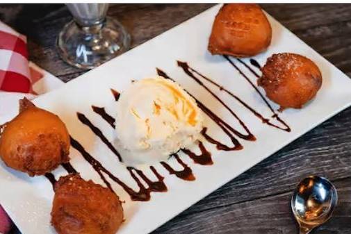 Order Melt in Your Mouth Fried Oreos food online from Lindburgers store, Jupiter on bringmethat.com