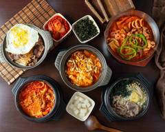 逢甲夜市 江南168首爾美食坊 l 海鮮豆腐辣湯 l 烤肉飯 l 韓式料理
