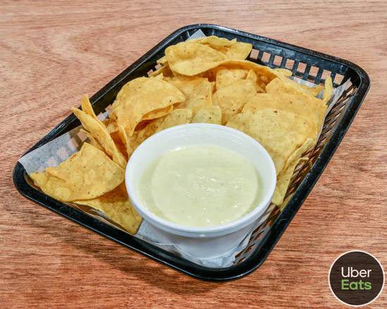 Choriquese Dip with Chips